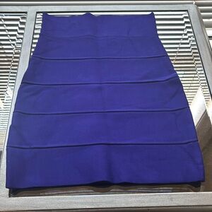 BCBG Maxazria size xs fitted skirt purple
